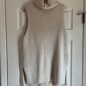 Sleeveless Ribbed Turtleneck Sweater - Cream